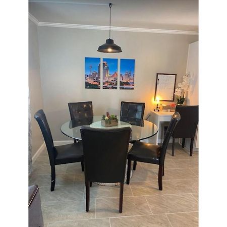 Stunning Cozy Downtown Guesthouse San Antonio Bagian luar foto